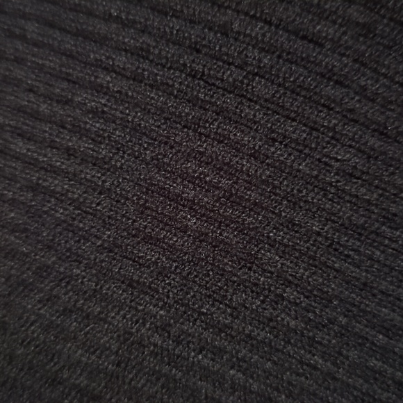 NEW BANANA REPUBLIC V-NECK MIDI SWEATER DRESS - Picture 4 of 6